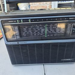 GENERAL ELECTRIC "10" MULTIBAND RECEIVER RADIO P4970A Vintage SW shortwave am/fm