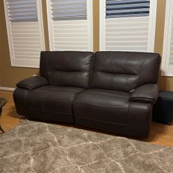 Couch - Recliner With Electric Motor And USB 