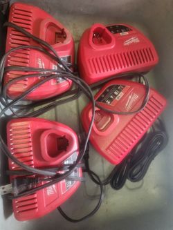 Milwaukee 12v charger