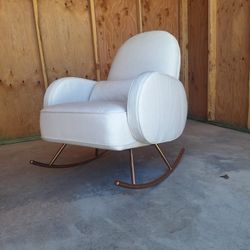 Nursery Works Compass Rocker in Performance Cream