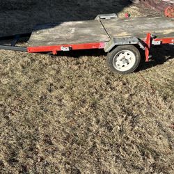 Trailer , 4x8, Tilts  & Folds For Easy Storage. 