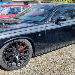 2012 SRT 8 
