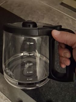 MR COFFEE pitcher