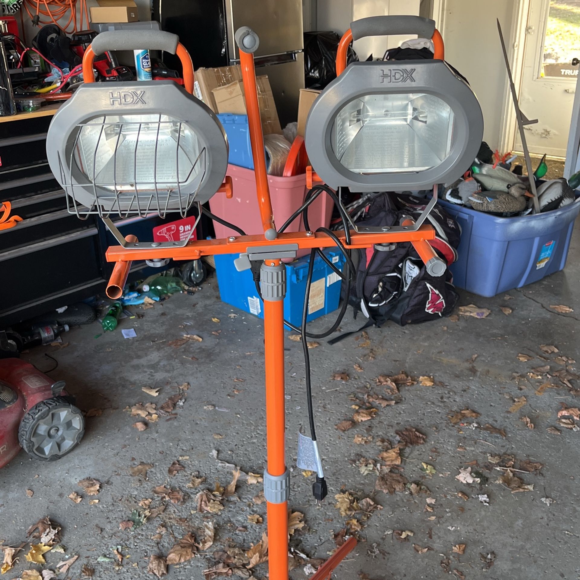 HDX Halogen Lights