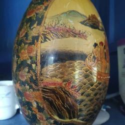 Satsuma hand painted Japanese antique pottery/porcelain egg