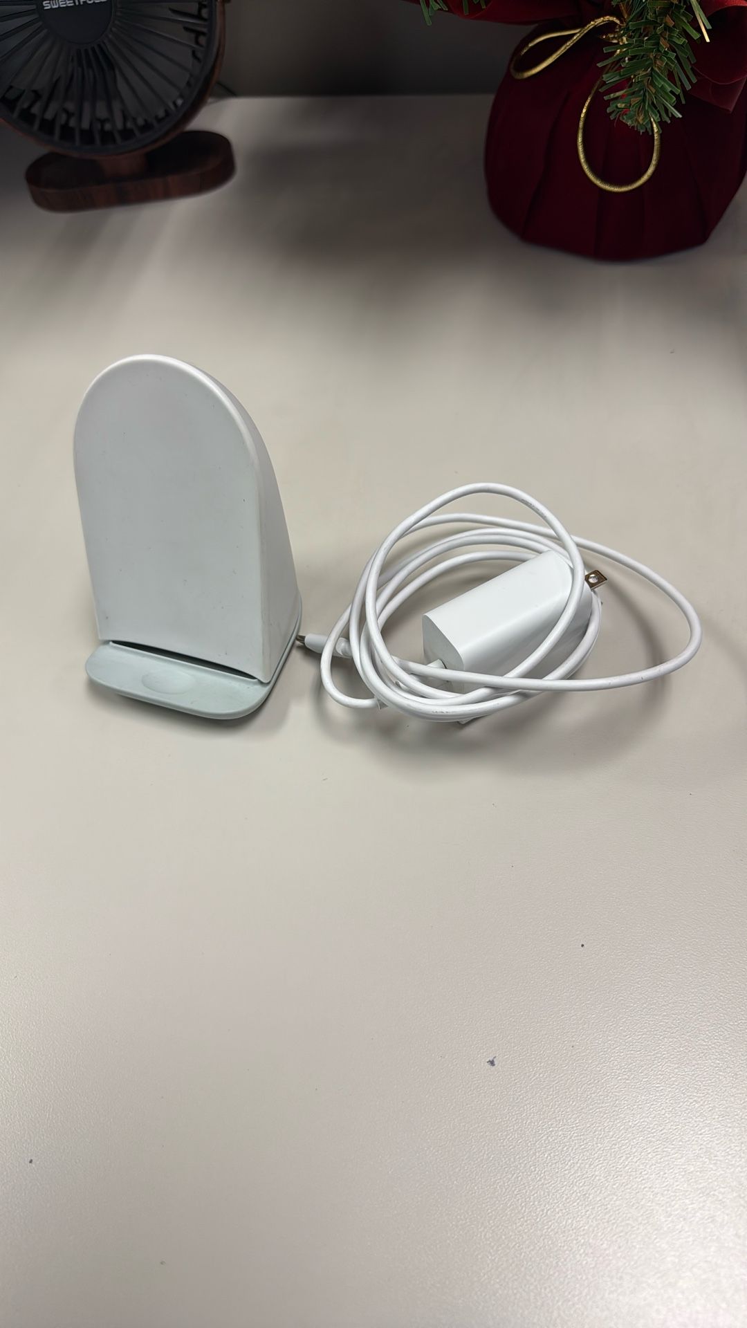 Google Pixel Stand - Wireless Phone Charger