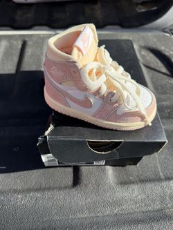 Jordan 1 Retro High OG Size 5C Washed Pink