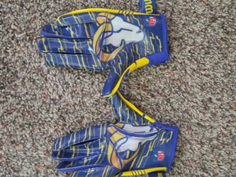 Football gloves