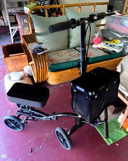 Knee scooter with basket (foldable)