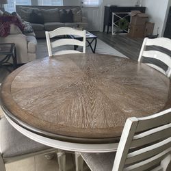 Breakfast Table And 4 Chair