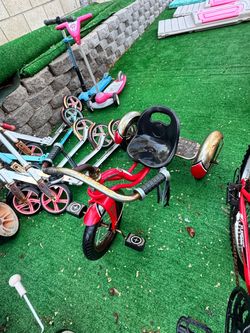 Schwinn Roadster Tricycle