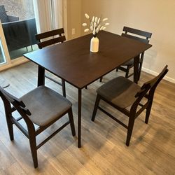 Dining Table And 4 Chairs