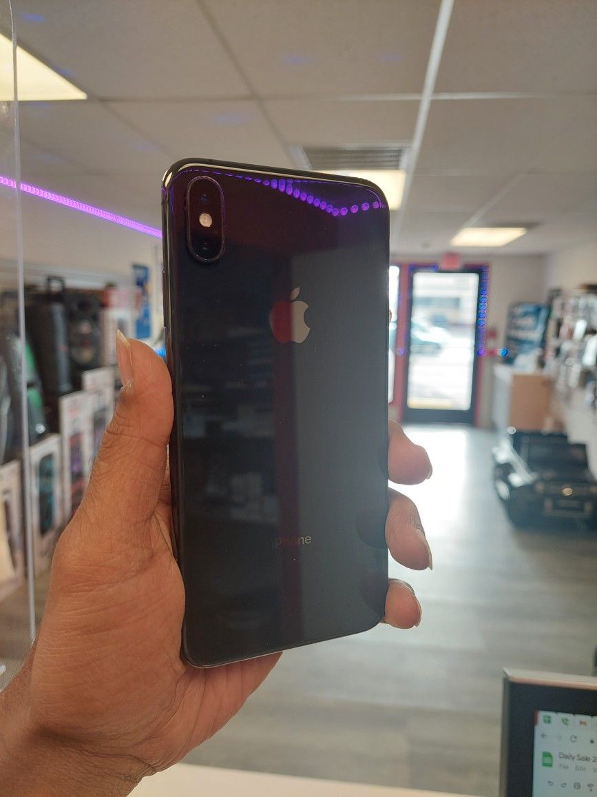 iP hone XS Ma x 64GB (Factory Unlocked) On Payments With $50 Down