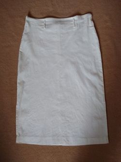 Off white pencil skirt size Small