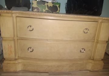 Dresser