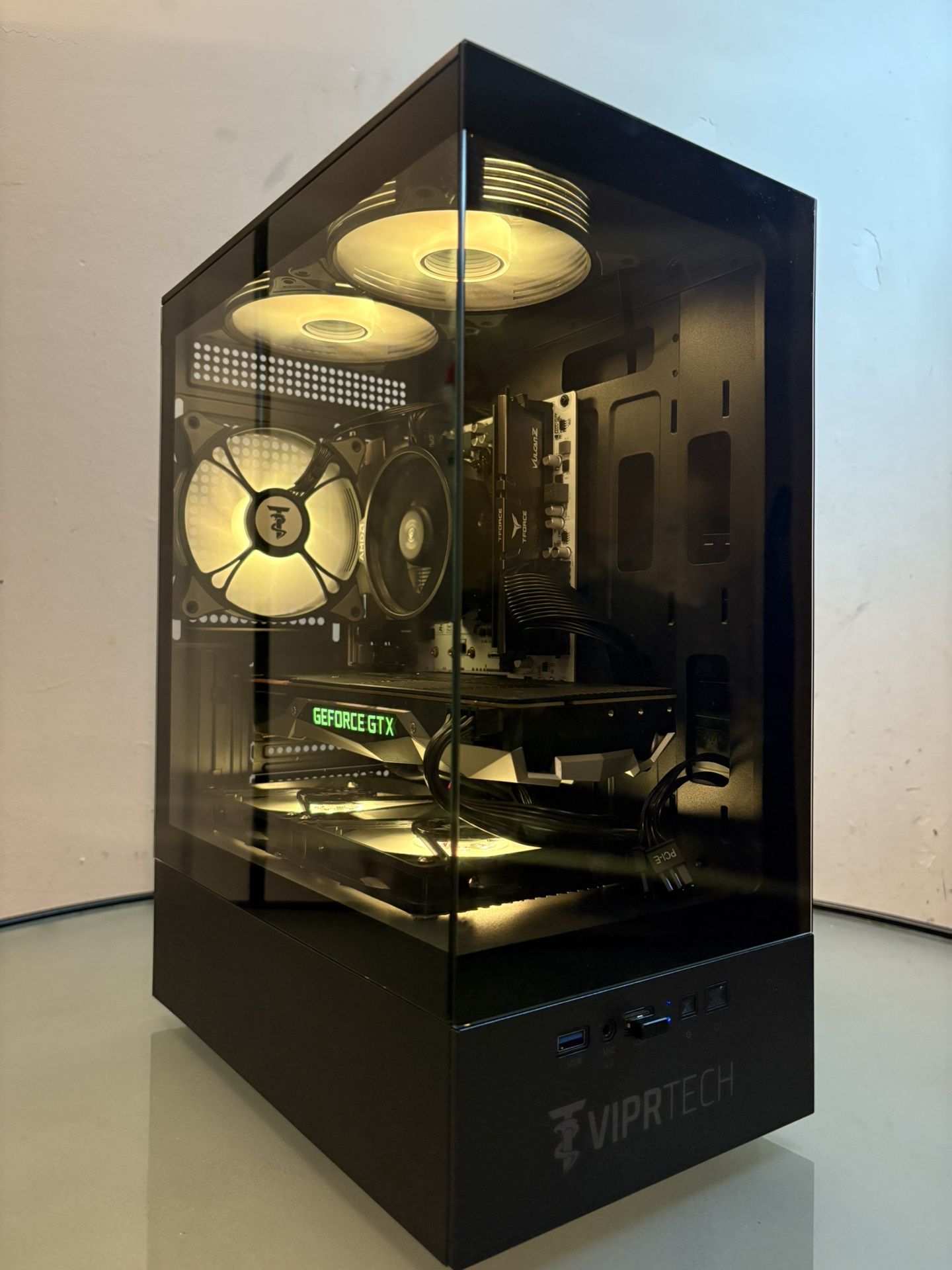 Fast Gaming PC Ready to Play