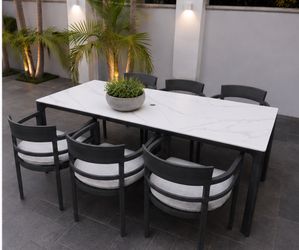 Luxury Modern Outdoor Dining Set – Seats 6