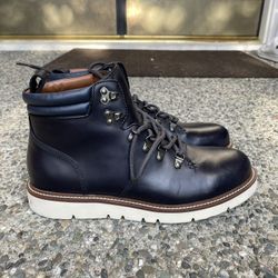 Brand New Banana Republic Men’s Boots Size 9 