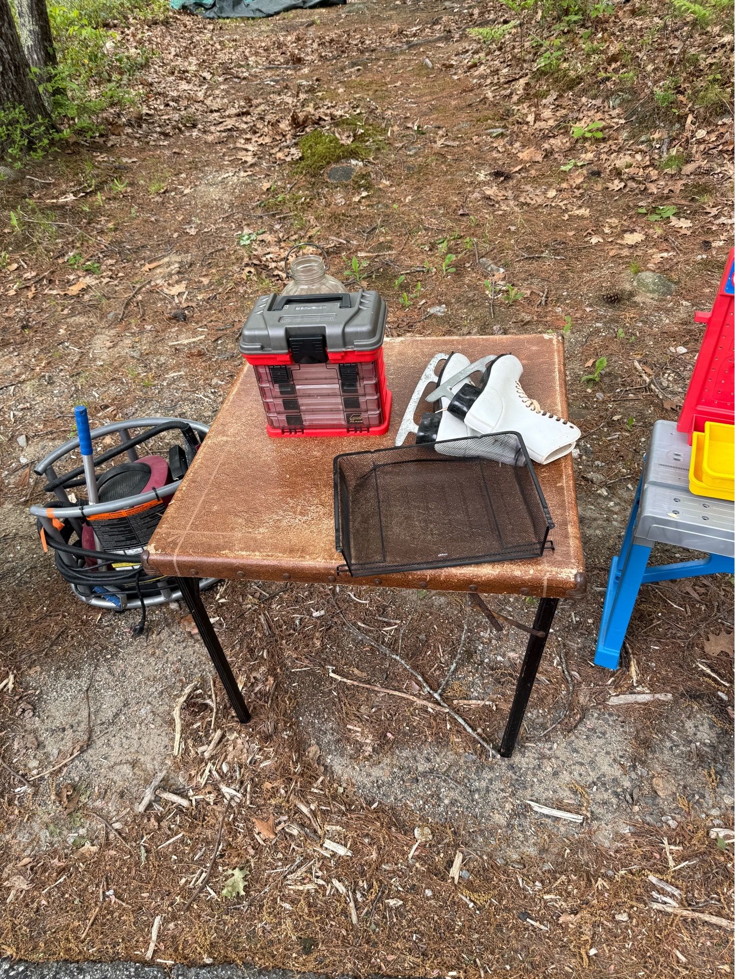 FREE stuff kids toys, vintage retro table and chairs, card tables, wall paper steamer