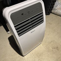 8000 BTU Air Conditioner 