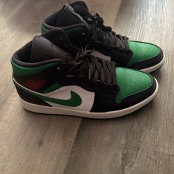 Jordan 1 “Pine Green”