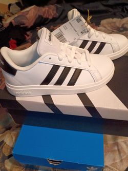 Adidas size  13.5 Childrens