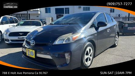 2012 Toyota Prius Plug-in Hybrid