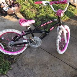 Hello kitty cheap bike 20 inch
