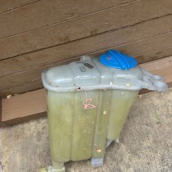 Audi coolant reservoir 