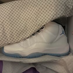 Jordan 11 Retro Legend Blue