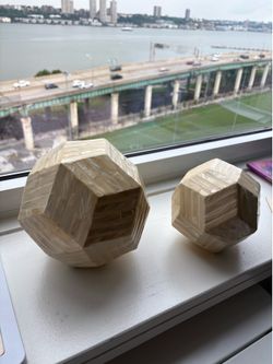 Decor 2 Shaped Balls
