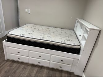 Full Size Bed