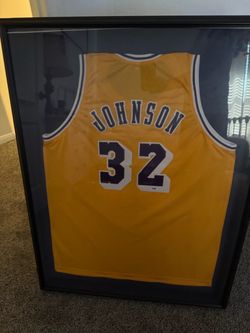 Magic Johnson Autographed Signed LA Lakers Gold Jersey PSA DNA Authenticated Framed Jersey