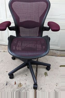 Herman Miller Aeron "B"