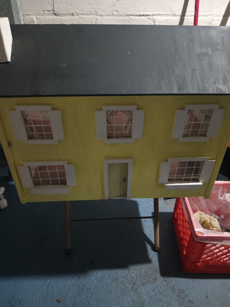 Antique Hand Made Doll Houses