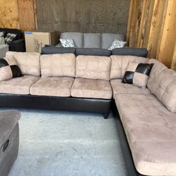 Coaster Sectional - Brand New