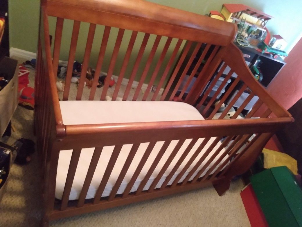 $50 Convertible Crib