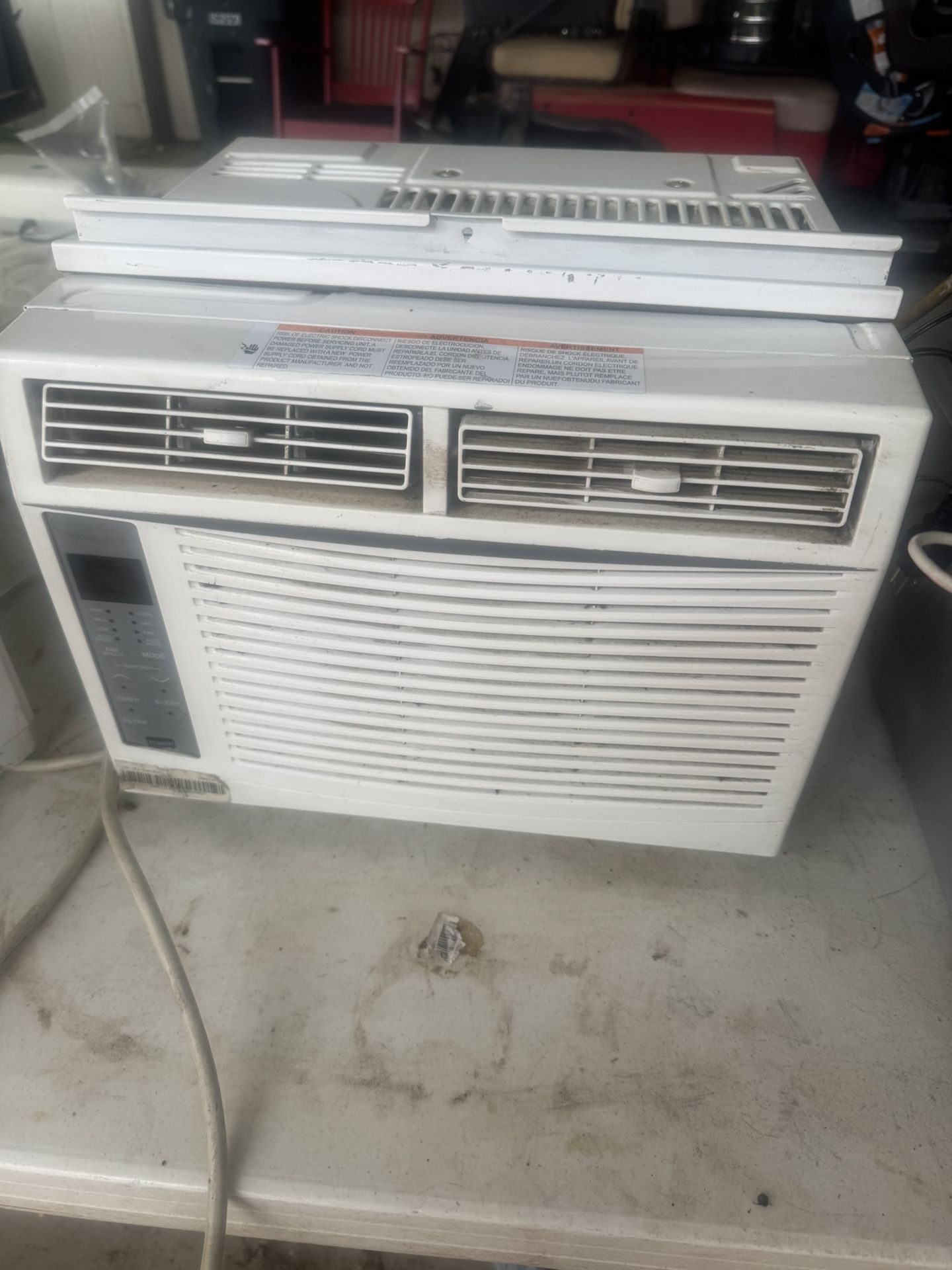 AC window unit