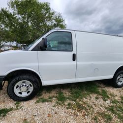 Chevy express van 2500
