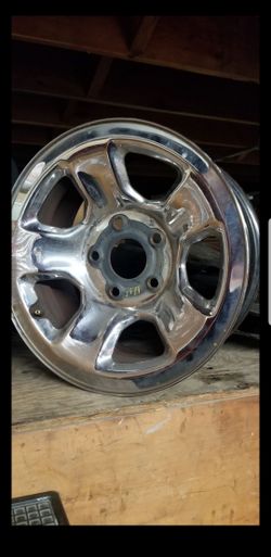 2 used 17" wheels dodge ram 1500 in good condition