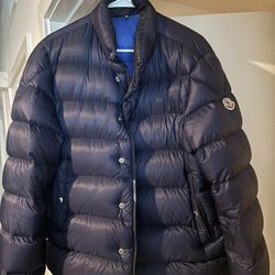 Men’s Moncler Blue puffer jacket: Size 4 