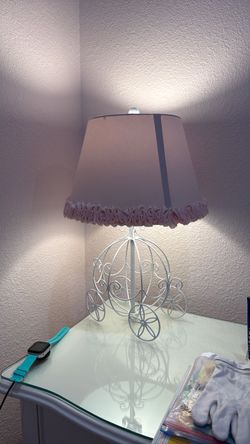 Table lamp/ lámpara para mesita