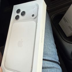 Brand New iPhone 17 Pro Max 