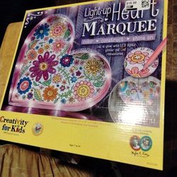 Light-Up Heart Marquee Kits