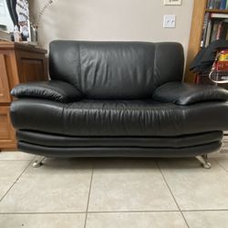 BLACK LEATHER LARGE SOFA 