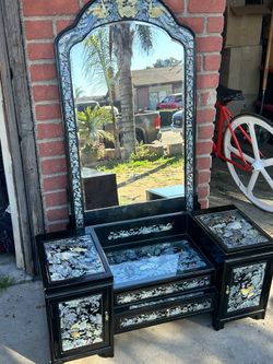 Chinese Vanity