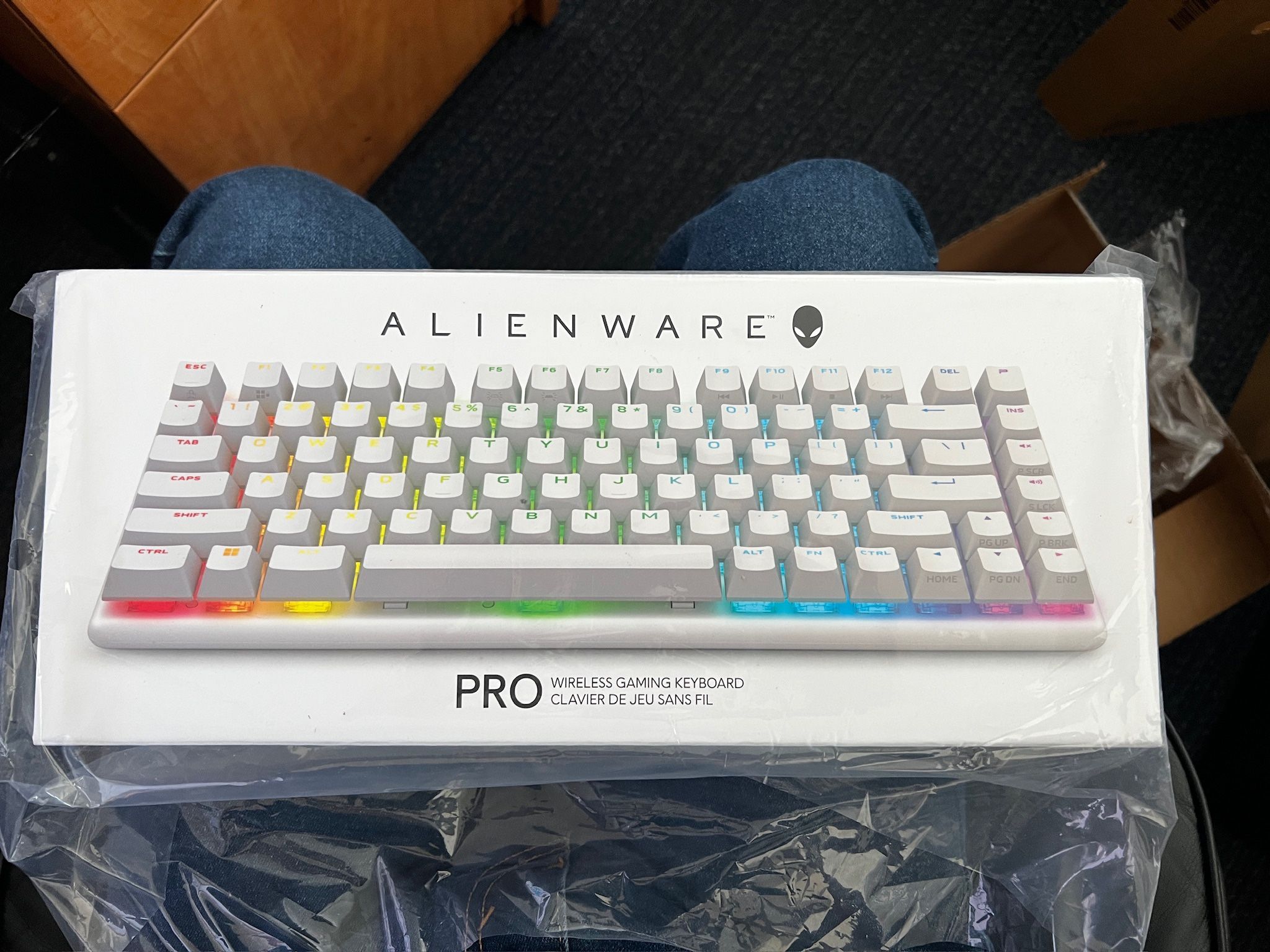 Alienware Pro Wireless Gaming Keyboard - Bluetooth 5.1/2.4 GHz Radio Frequency Connectivity, Linear Mechanical, Hot-swappable switches, Tri Mode conne