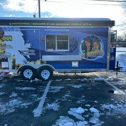 Food Truck for Sale – Fully Equipped & Like New