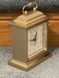 BEAUTIFUL  NEW  BRASS FINISH CLOCK
