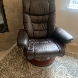 Benchmark Recliner. 